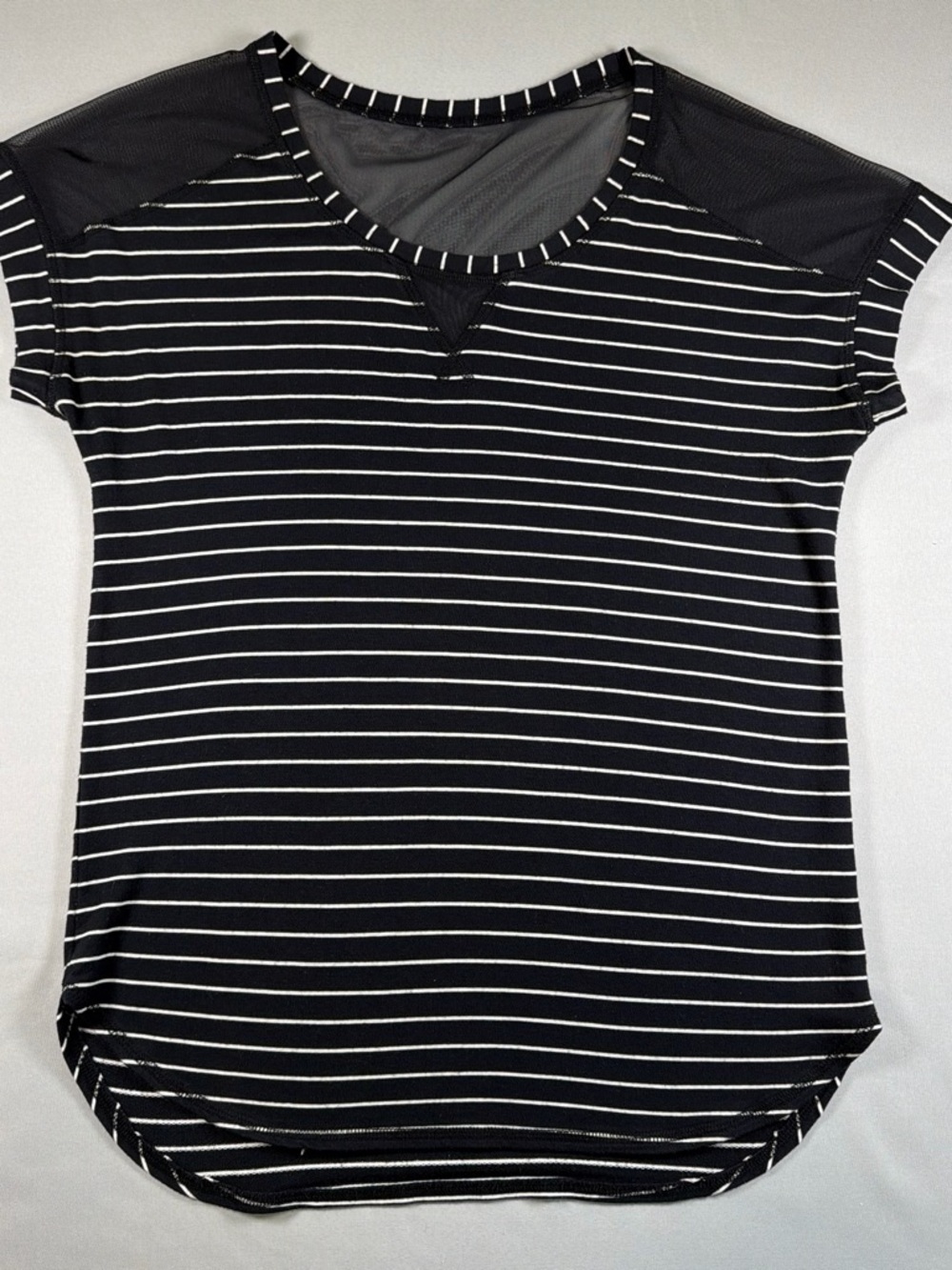 Source Unknown Black & White Striped Short Sleeve Tee